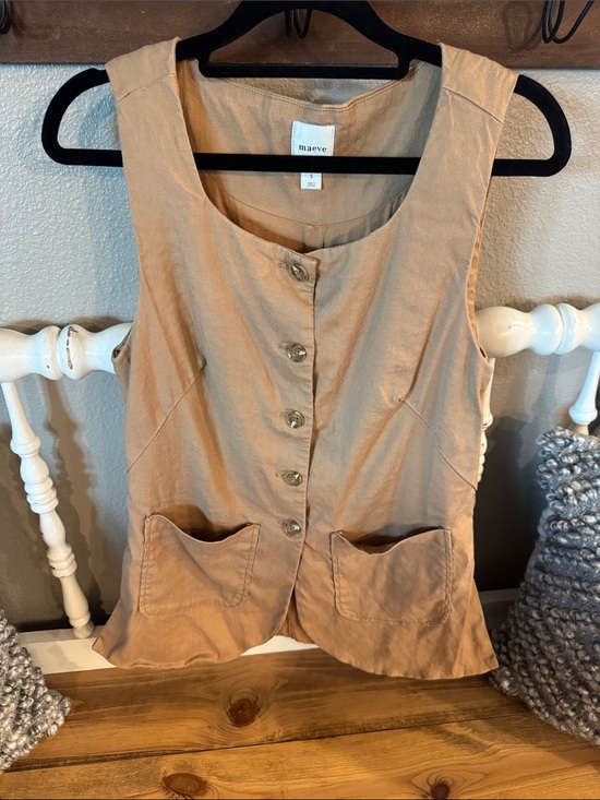 Maeve Tops - Maeve Sleeveless Button-Front Vest in Tan